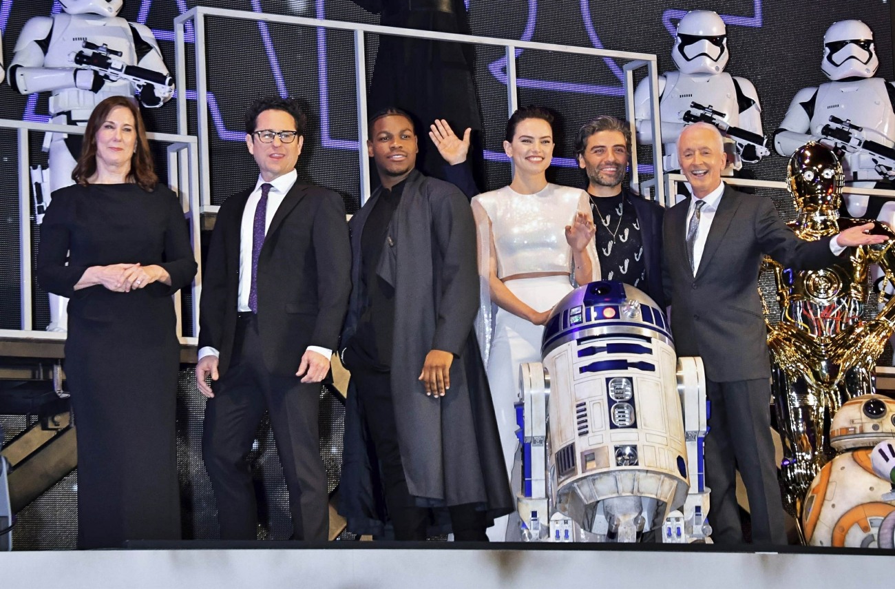 Did JJ Abrams throw Rian Johnson & ‘The Last Jedi’ under the bus?